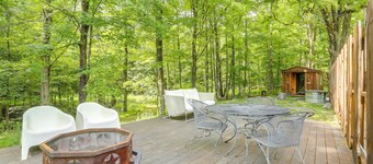 Hot Tub, Sauna, Fire Pit! Catskills Family Retreat