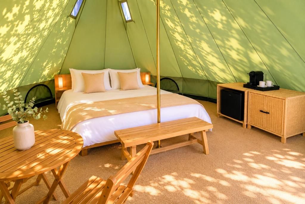 Tent, Sea View