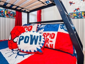 Room - Spacious 6 Bedroom Disney Themed at Windsor Resort. 15 Minutes to the parks! (Kissimmee)