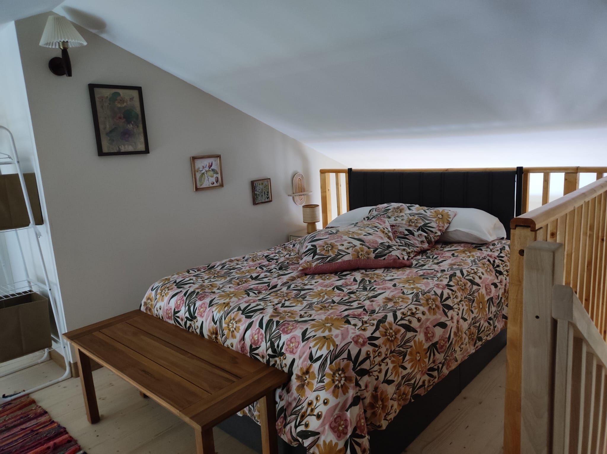 1 slaapkamer, een strijkplank/strijkijzer, gratis wifi, beddengoed