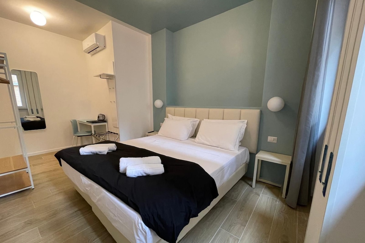 Room, Courtyard View