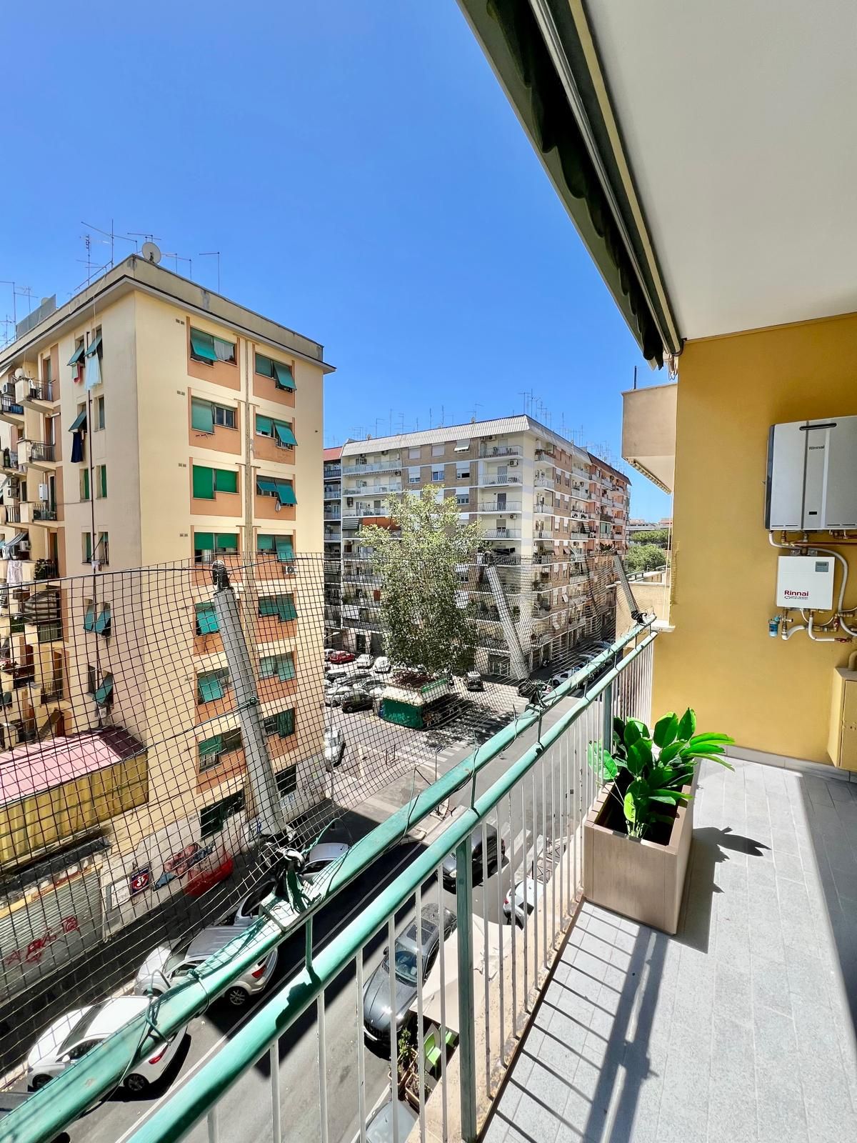 Room, Balcony, City View | Property grounds