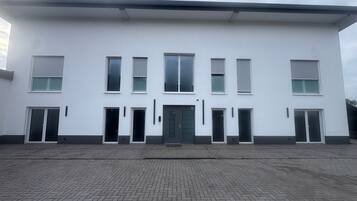 Esterni