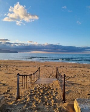 Strand