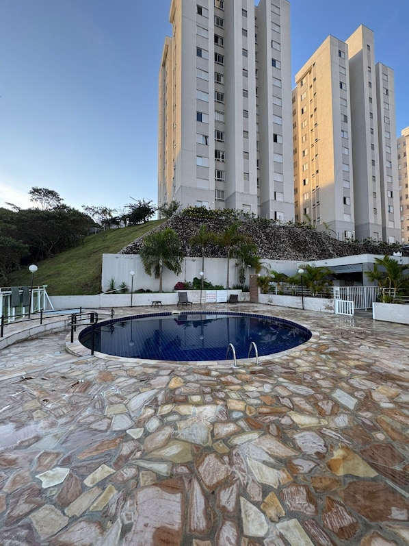 Pool - Cozy and fully equipped apartment, close to the shopping mall and tourist attractions! (Poços de Caldas)