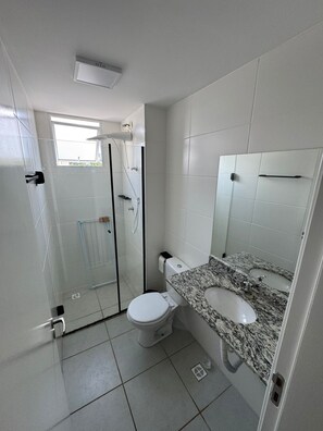 Bathroom - Cozy and fully equipped apartment, close to the shopping mall and tourist attractions! (Poços de Caldas)