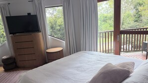 Unclassified image, 4 of 22, button - Luxury 5 bed home, hot tub, games room, pool, slide, nearby hikes, pets okay. (Samford Valley)