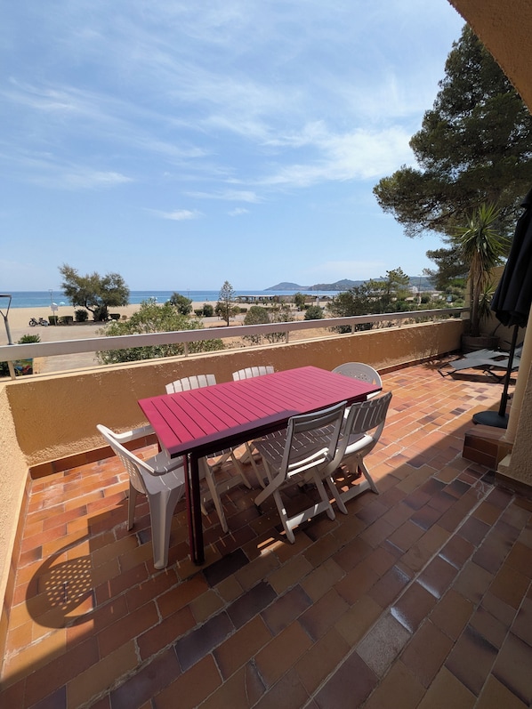 Outdoor dining - Vrbo Property (Argelès-sur-Mer)