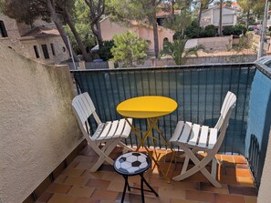 Outdoor dining - Vrbo Property (Argelès-sur-Mer)