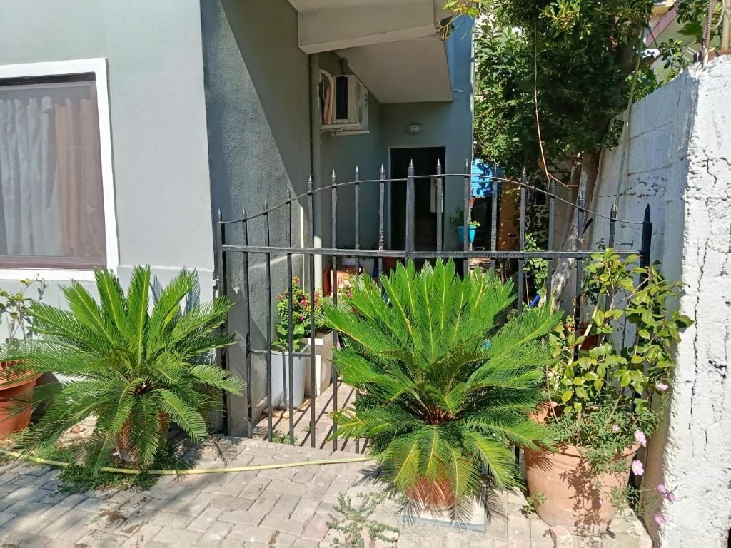 Habitación básica doble, balcón, vista al jardín | Detalle exterior