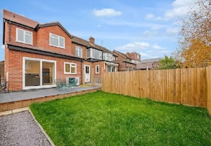 Unclassified image, 2 of 32, button - Large 4BR Cowley House 4 Bath, Sleep 10, Parking (Oxford)
