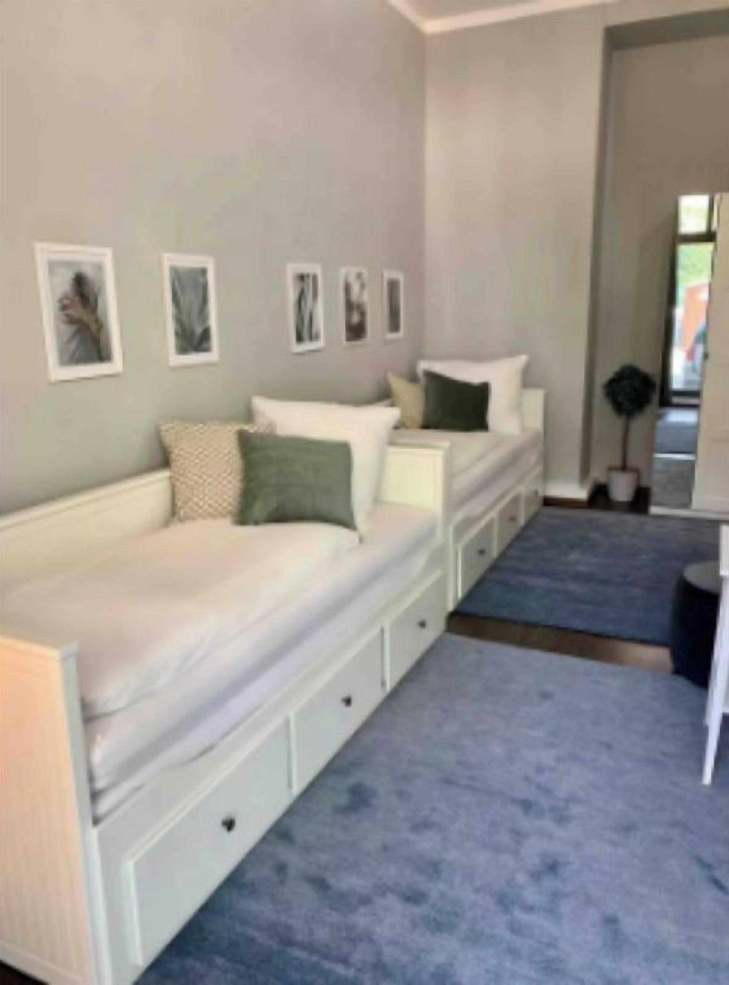 2 bedrooms, desk, iron/ironing board, WiFi (free)