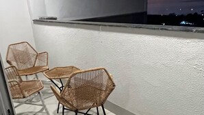 Ảnh chưa phân loại, 5 trong số 8 ảnh, nút