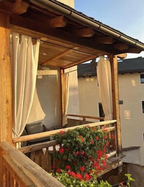 Property grounds - Spacious 2-bedroom apartment with 2 bathrooms (Lajen)