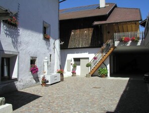 Unclassified image, 2 of 22, button - Vrbo Property (Lajen)