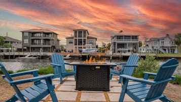 Hernando Beach Breeze | Waterfront Home | Hot Tub