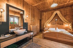Unclassified image, 3 of 10, button - Vrbo Property (Lajen)