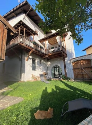Unclassified image, 2 of 10, button - Vrbo Property (Lajen)