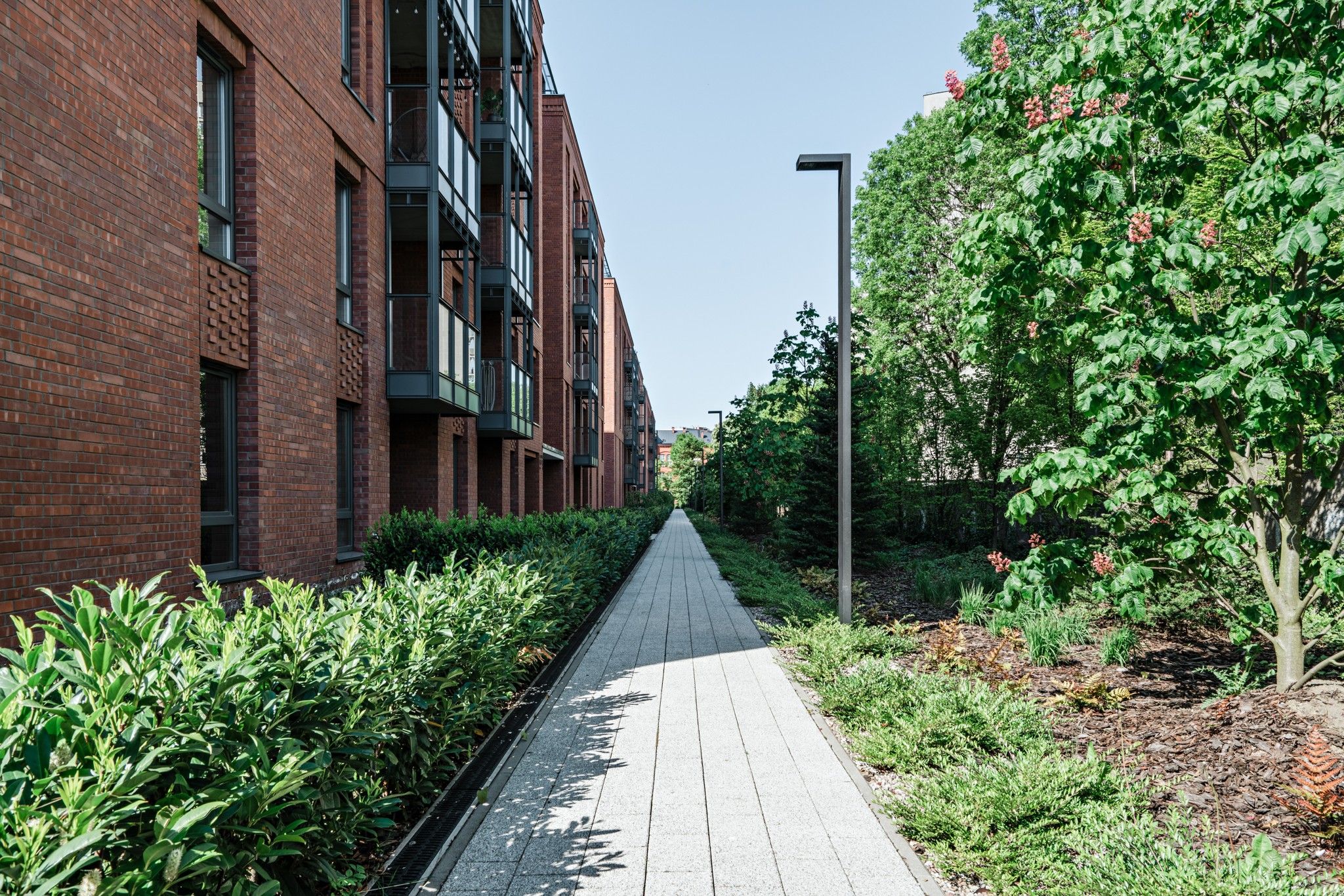 Deluxe Studio Suite, Air conditioning, Courtyard View | Property grounds