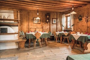 Unclassified image, 3 of 10, button - Vrbo Property (Lajen)