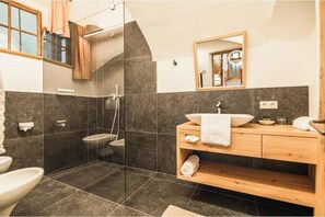 Unclassified image, 4 of 10, button - Vrbo Property (Lajen)