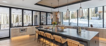 Lone Star Lodge | Luxury Mountain Estate Near the Galloping Goose Trail