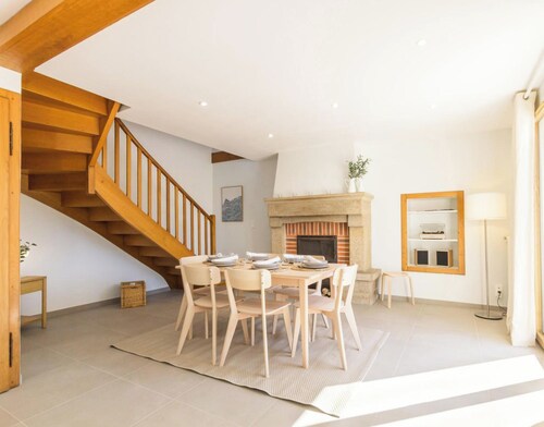 House with sea view, parking, pets welcome - 6 guests