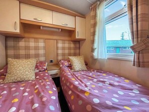 Room - Angus Caravan in gorgeous Glenesk (Burn Estate, Edzell, Brechin DD9 7YP)