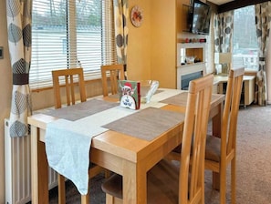 Dining - Angus Caravan in gorgeous Glenesk (Burn Estate, Edzell, Brechin DD9 7YP)