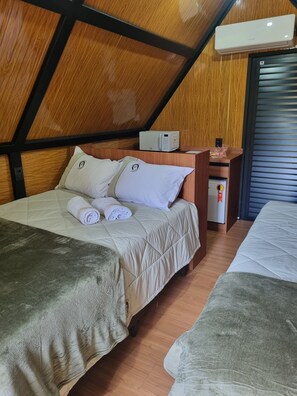 Standard Chalet, Garden View | Desk, WiFi (free), bed sheets - Recanto Campeiro (Paim Filho)