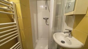 Unclassified image, 3 of 14, button - CHARMING RENOVATED STUDIO WITH FULLY EQUIPPED KITCHEN (Paris)