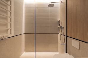 Apartamento superior, 2 habitaciones, vistas a la ciudad | Baño