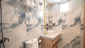 Deluxe Double or Twin Room, Balcony, Courtyard View | Bathroom - Six Palms Beach (Male)