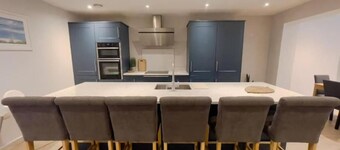 The Gatehouse & Lodge | Large Group Retreat