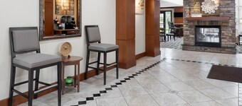 Accessible King Studio w/ Roll Shower & Breakfast