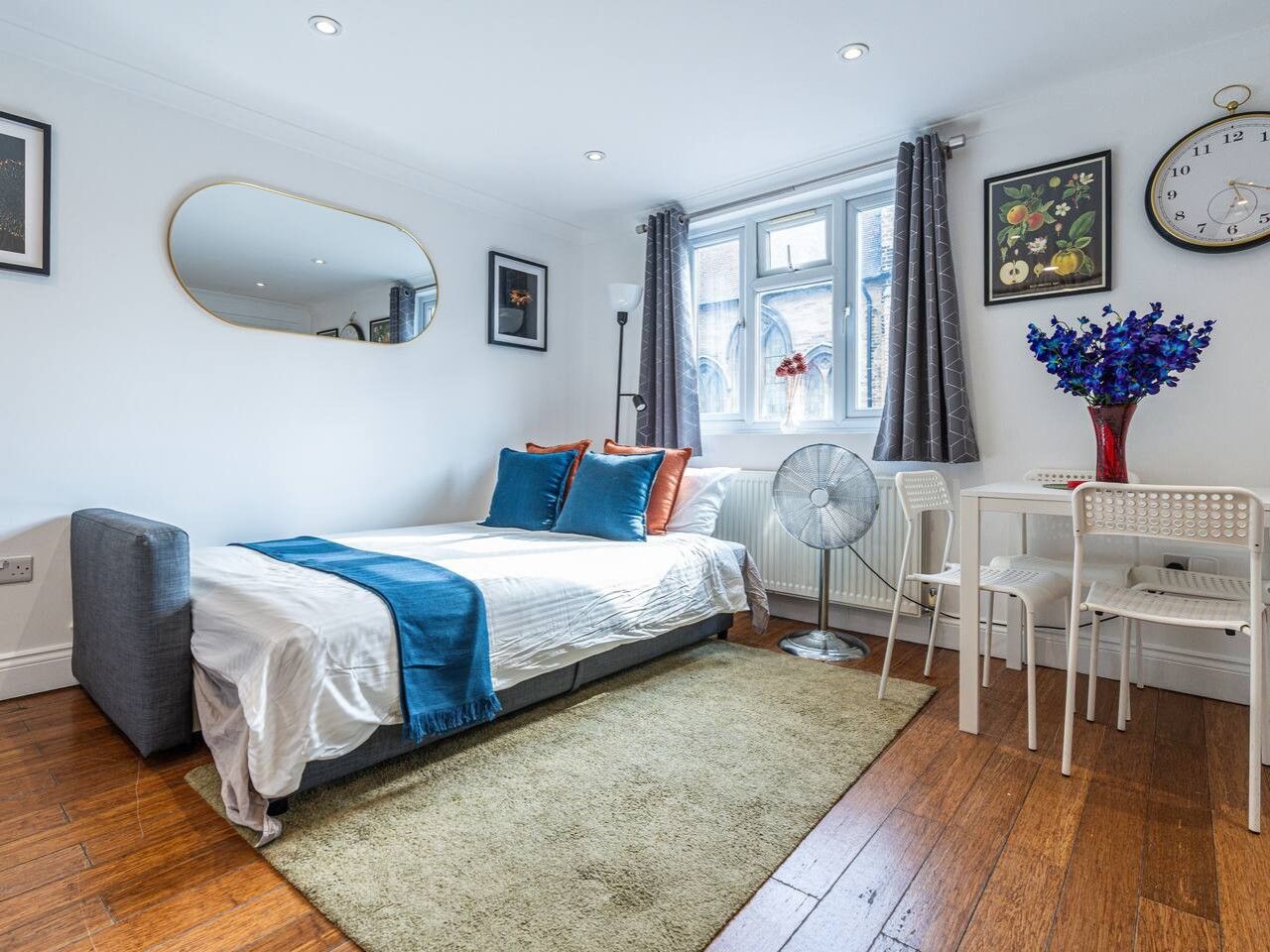 Desk, iron/ironing board, travel cot, WiFi