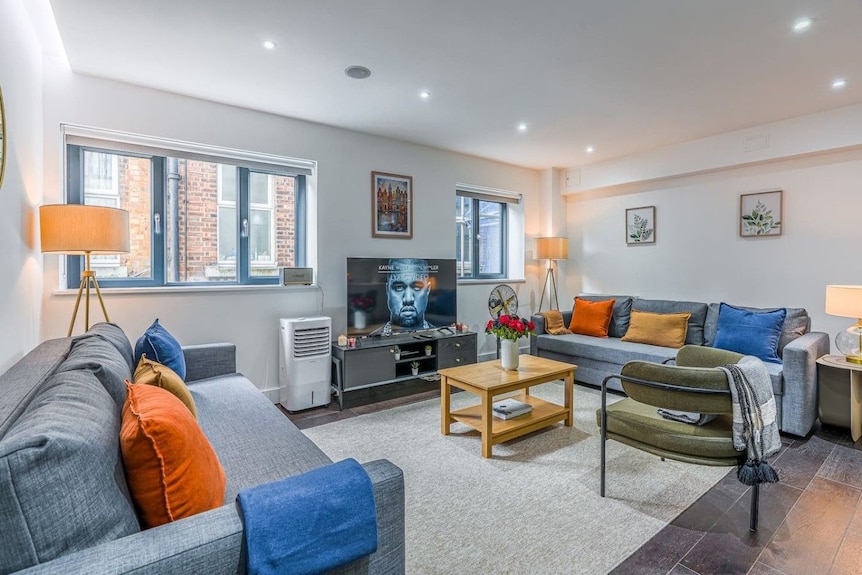 Earl`s Court Gem | Sleeps 6 | Lift & Tube - Chelsea