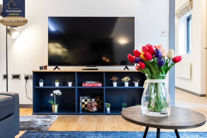 Luxury 2br 2bath Flat | Walk To Tube | West Ken - Kingston upon Thames