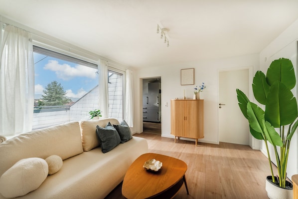 Living area - Vrbo Property (Küssaberg)