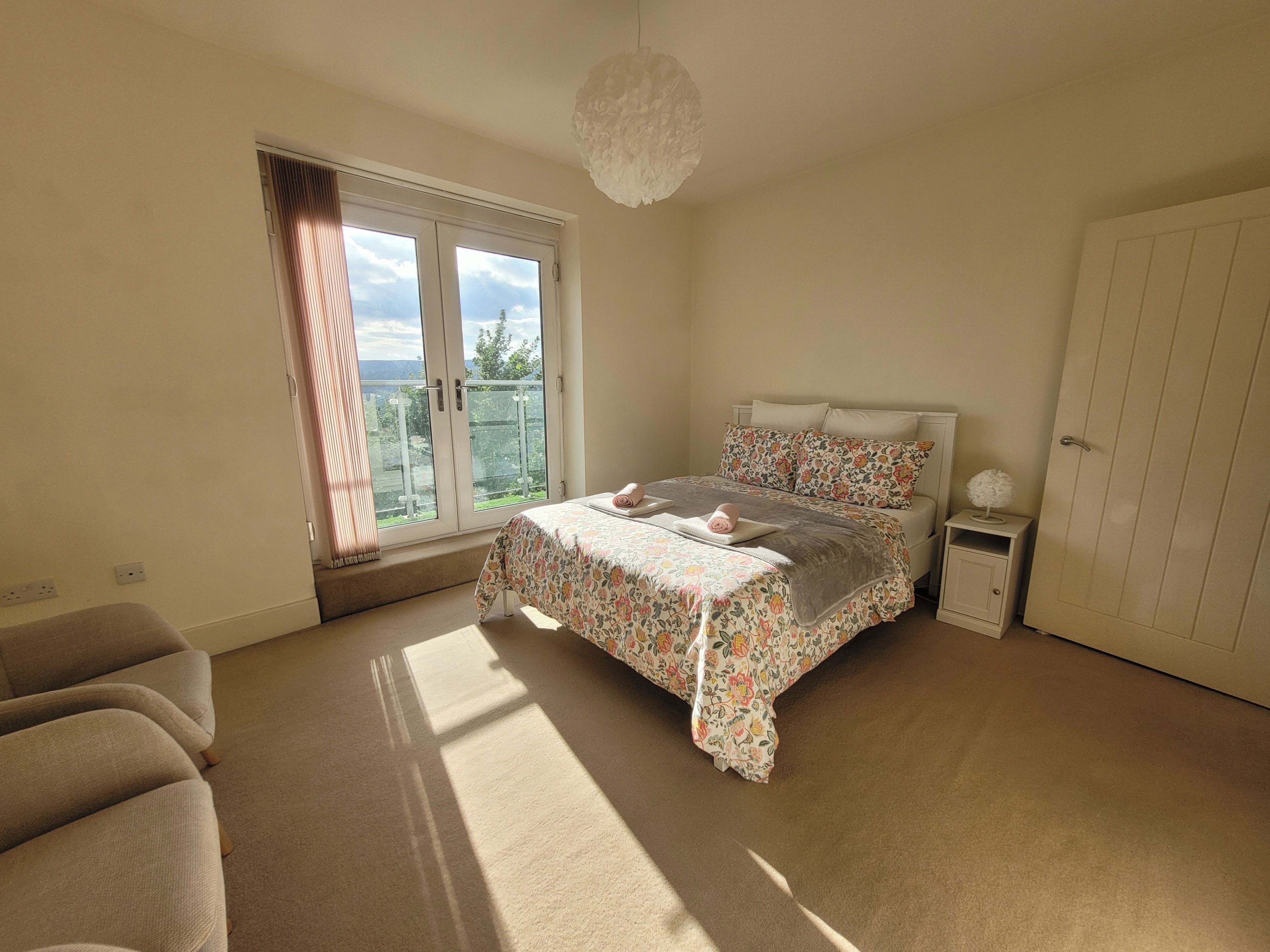 2 bedrooms, iron/ironing board, WiFi (free), bed sheets