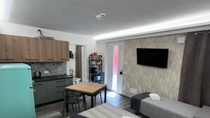 Room - Vrbo Property (Montichiari)