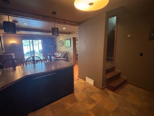 Mohawksin Magic! Lakeside 2 Bdrm Lower-Level Home & Garage - 3 Miles to Tomahawk