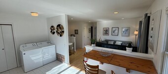 Cozy 1-bedroom apartment in perfect Hillsdale with AC