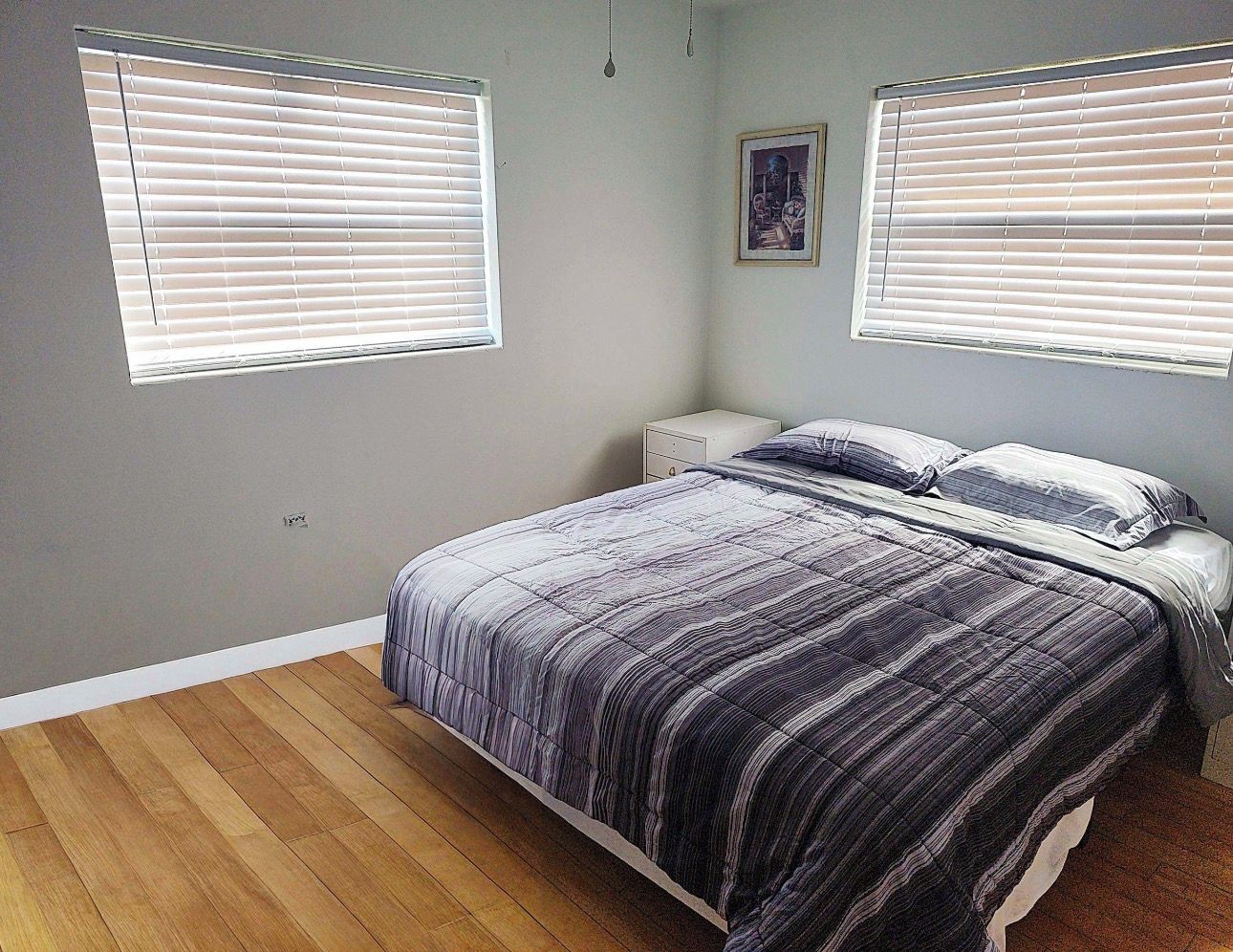Iron/ironing board, WiFi, bed sheets