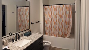 Unclassified image, 4 of 19, button - 2-bedroom apartment in tranquil Katy with AC and fitness room (Katy)