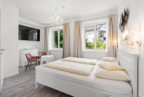 Room - Hotel Nikolasch (Millstatt)