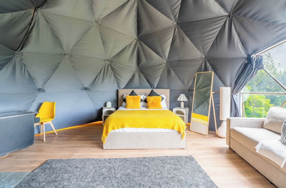 WiFi, bed sheets
