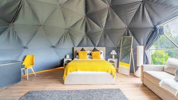 WiFi, bed sheets
