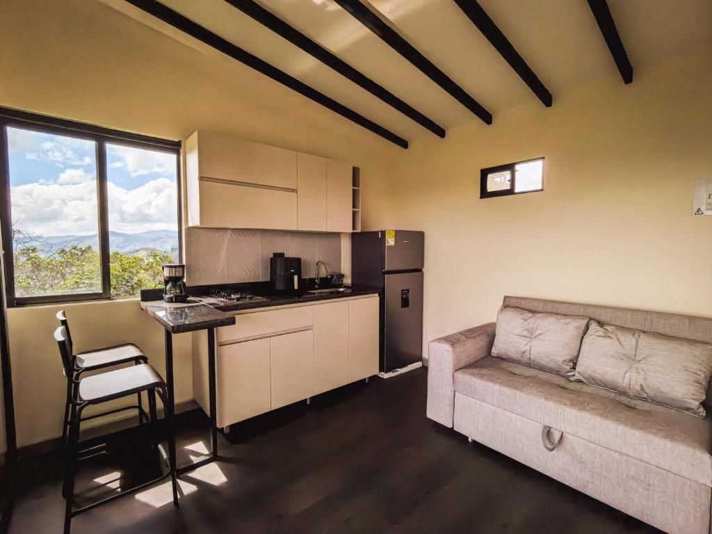 Comfort Cabin, Balcony, Garden View | Living area