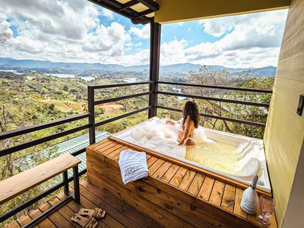 Comfort Cabin, Balcony, Garden View | Outdoor spa tub
